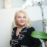 Eva Claiborne from EVA CLAIBORNE beauty & wellness