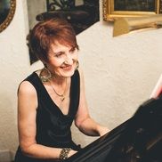 Linda Smith from Notes of Celebration, Professional Pianist