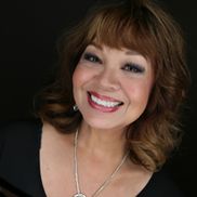 Holly Bell from Maxx Models & Talent, LLC.