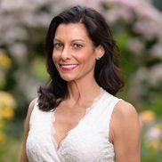 Michelle M Wagner from St. Helena Real Estate Inc.