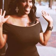 Yolanda Davis from Dive Deep Marketing 